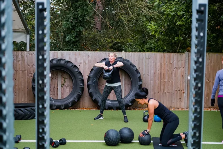 HIIT in the outdoor gym