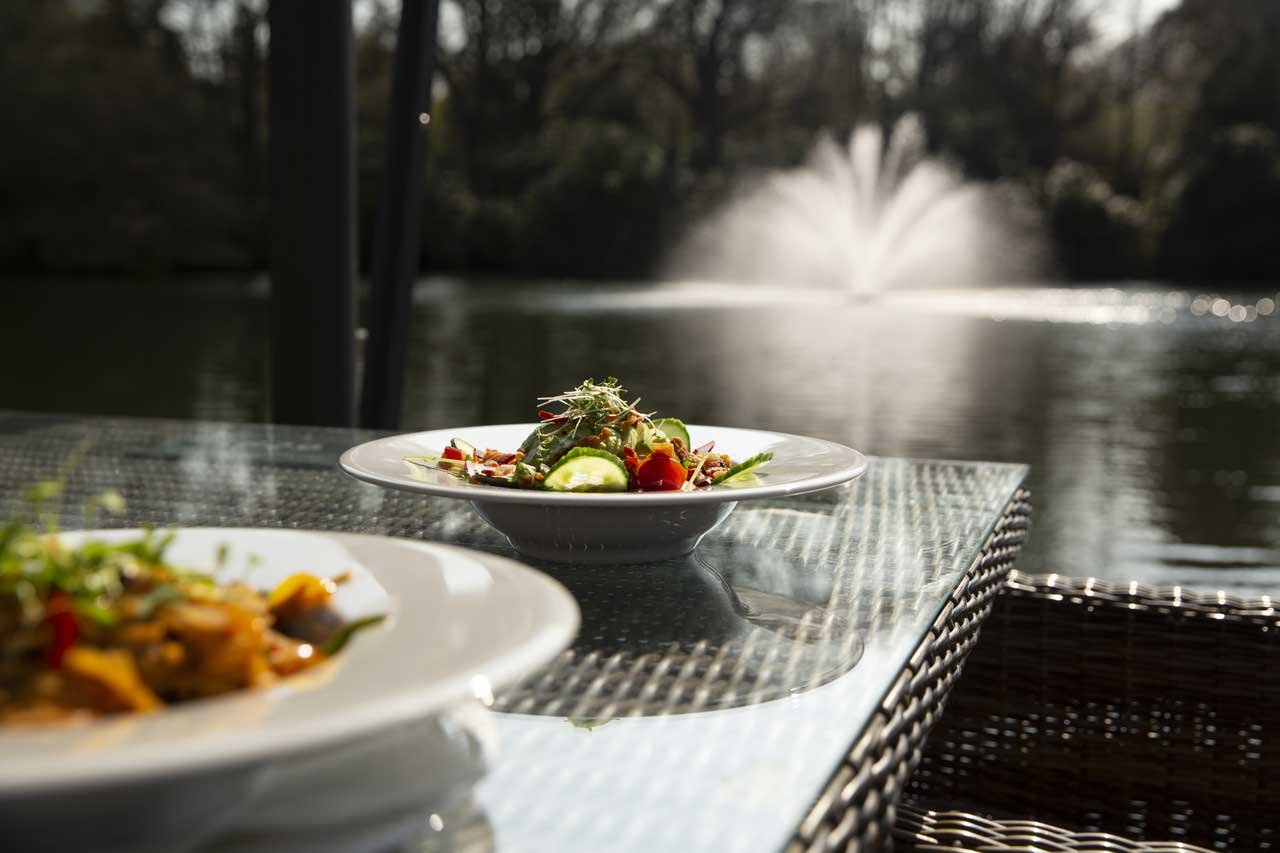 Outdoor dining at St George's Hill Lawn Tennis Club